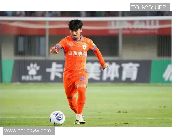 彭啸精彩表现封堵山东泰山助力球队赢得关键胜利