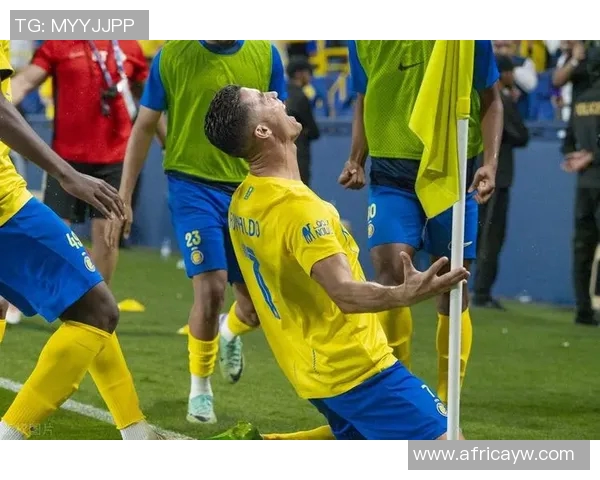 巴赫罗莫夫创纪录射门次数成为赛季最佳射手引发热议