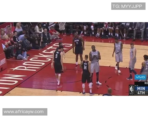 火箭队前锋火力全开，生涯新高助力球队逆转取胜