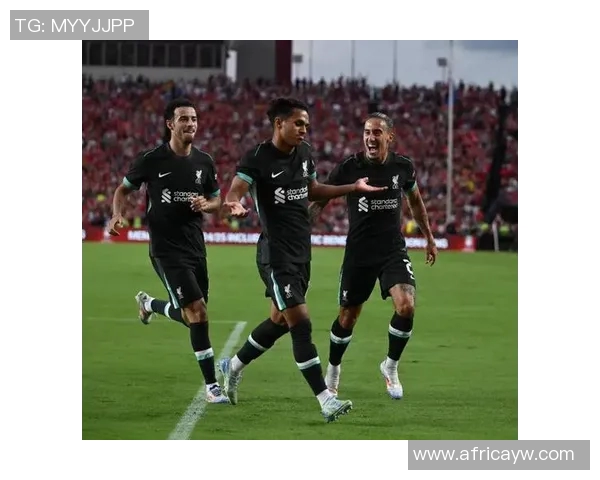 英超球队反对暂停赛事,认为这将给俱乐部带来巨大经济损失 英超球队反对暂停赛事,认为这将给俱乐部带来巨大经济损失